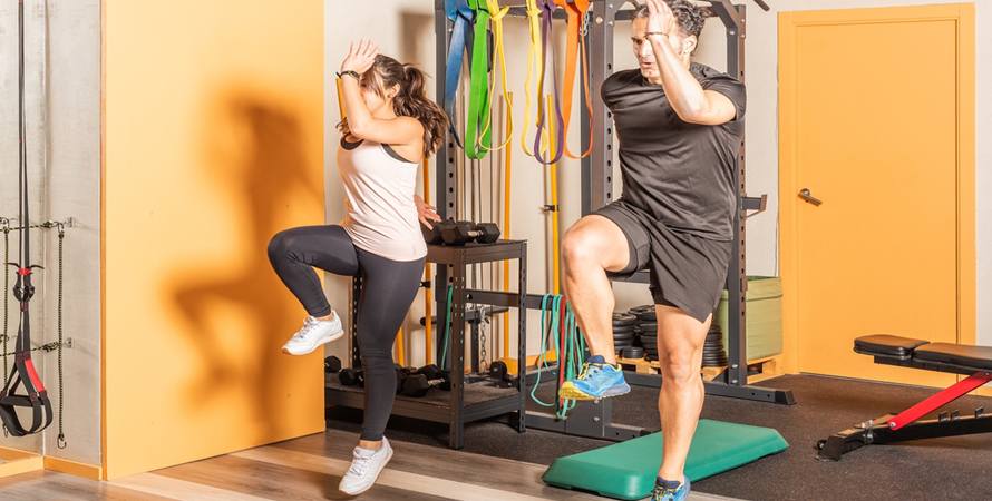 Jump lunges