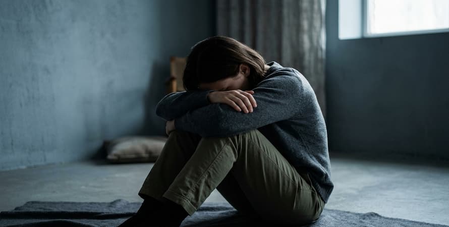 Stages of Depression: Recognizing, Understanding, and Coping &ndash; Overwhelming Hopelessness and Despair