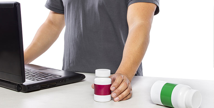 Men Choosing Testosterone Booster Supplements – Natural Testosterone Support & Product Selection