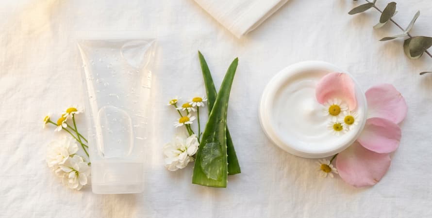 Hormone-Free Dryness Relief: Lubricants vs Moisturizers
